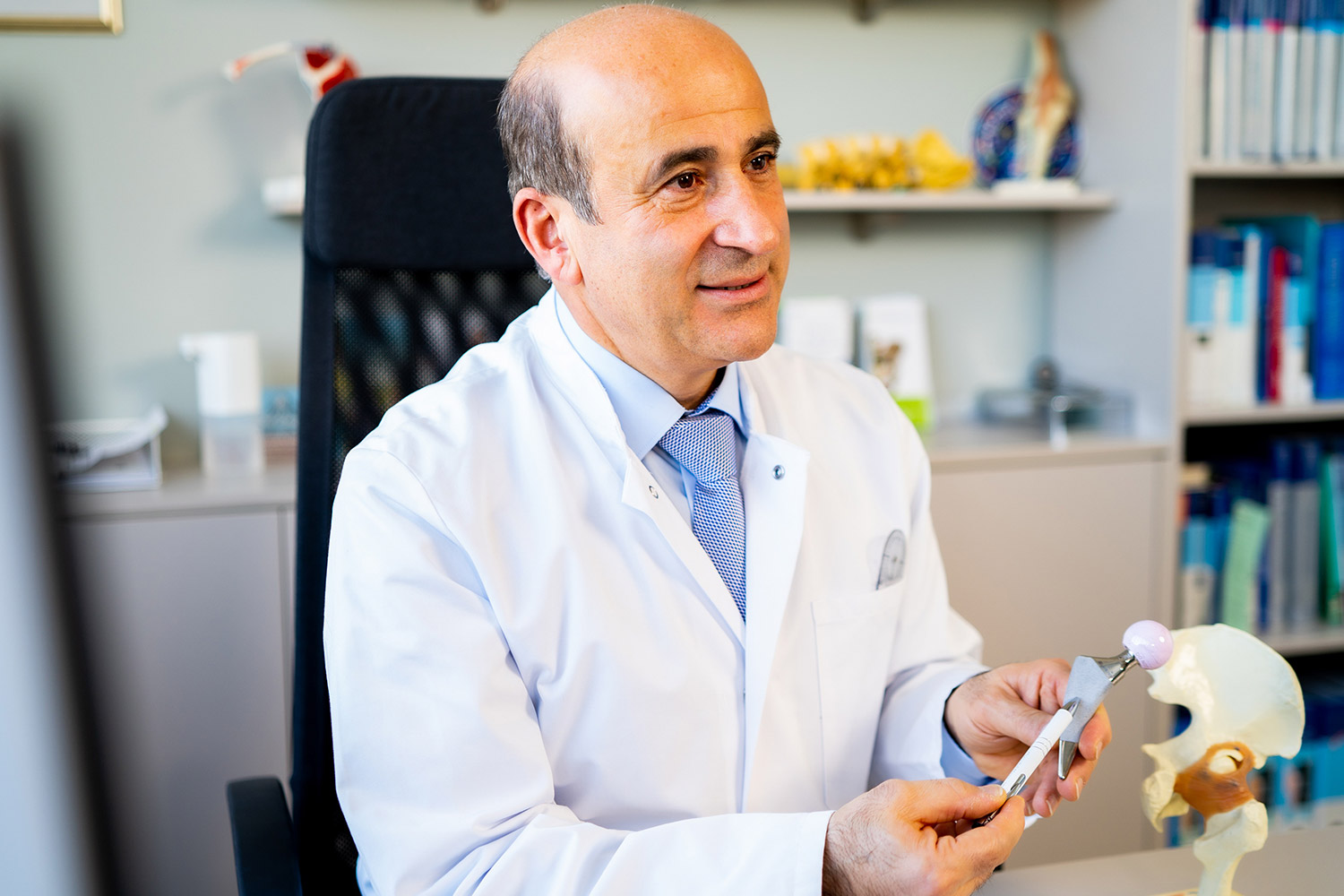 Dr. (TR) Hüseyin Senyurt Specialist for Orthopaedics & Spine Surgery